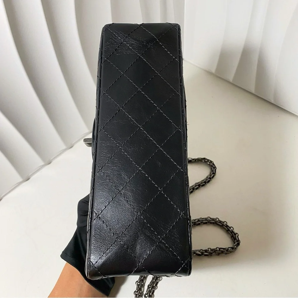 Chanel 2.55 Reissue Quilted Aged Black & Gunmetal Calfskin Flap Bag - Picture 6 of 12